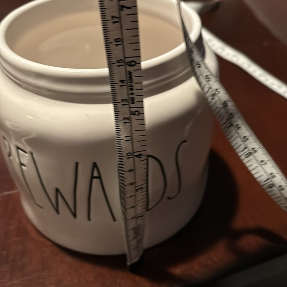 Rewards insulated lid ceramic jar perfect for cookies candy or even dog treats - Picture 7 of 7